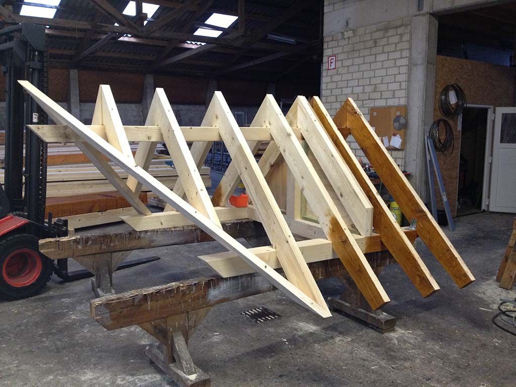 Zimmerarbeiten Dachbalken