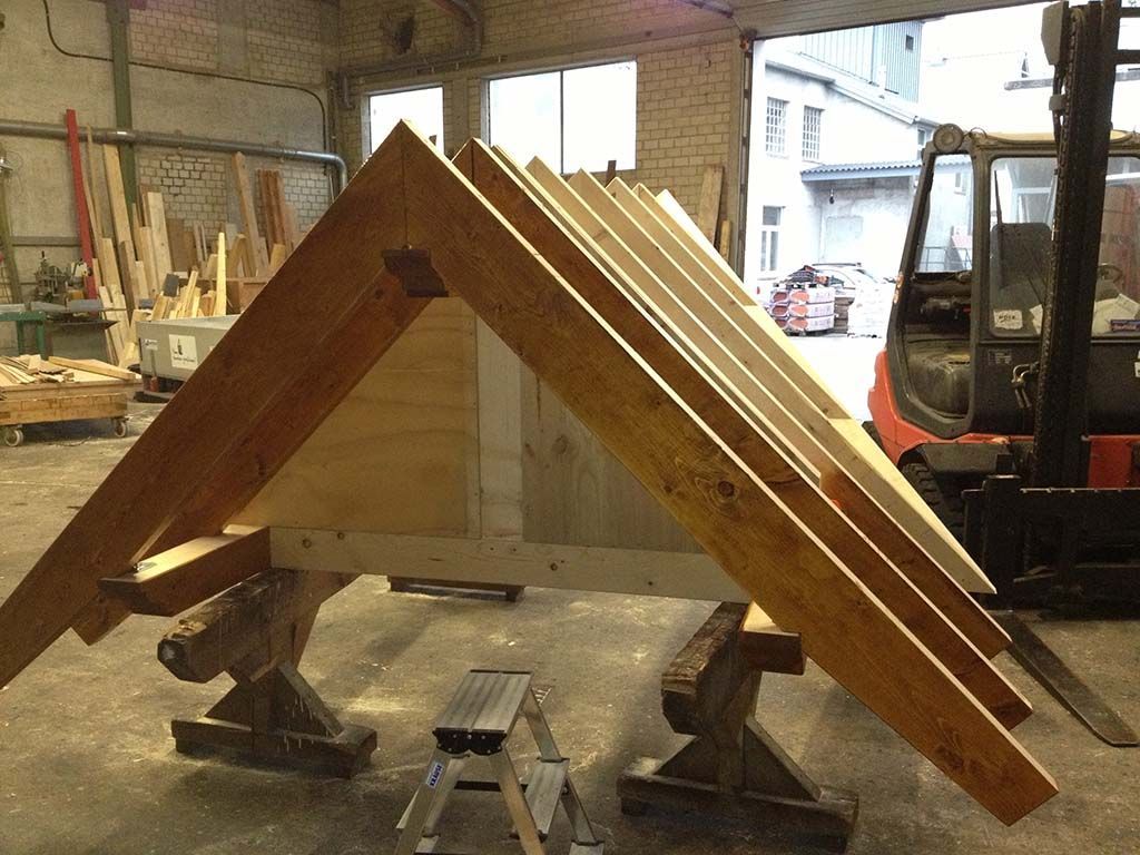 Zimmerarbeiten Dachbalken