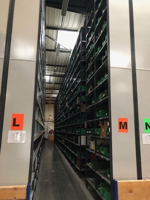 Colonne L et M de l'entrepôt