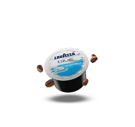Las cápsulas de café descafeinado Lavazza Blue flotan en el aire.