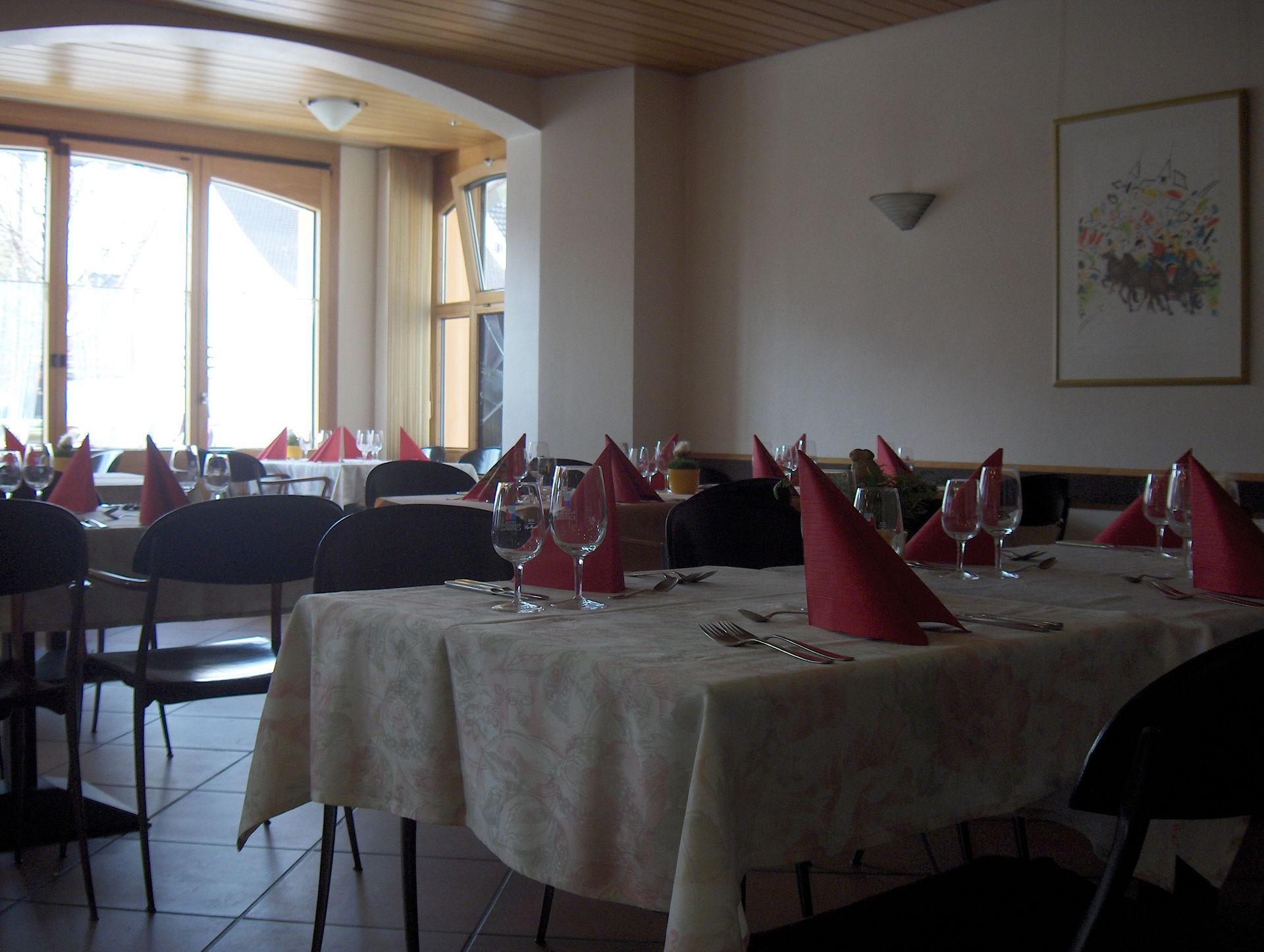 Hôtel Restaurant de la Cigogne - Tische 