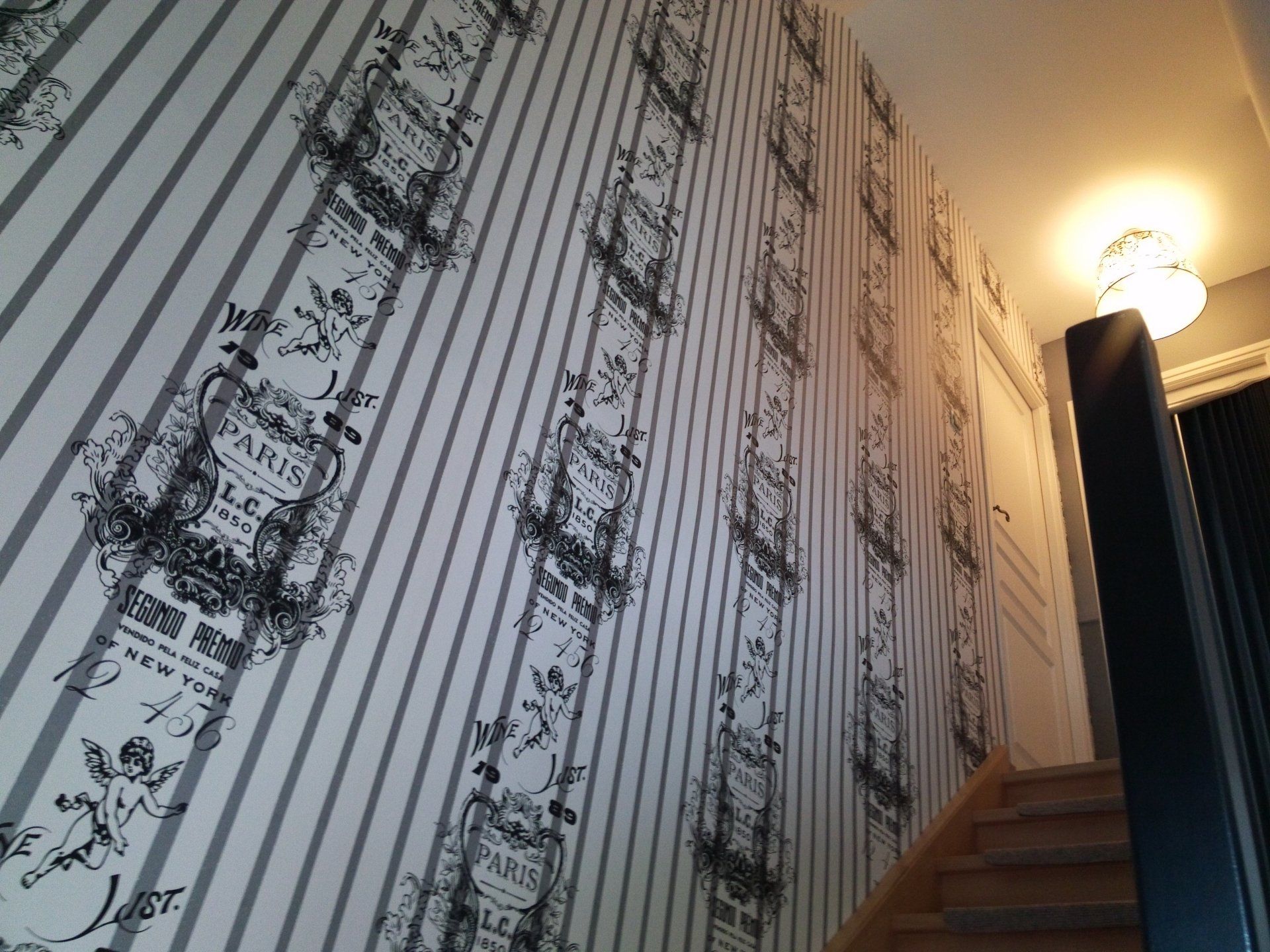 Pose d'un papier peint