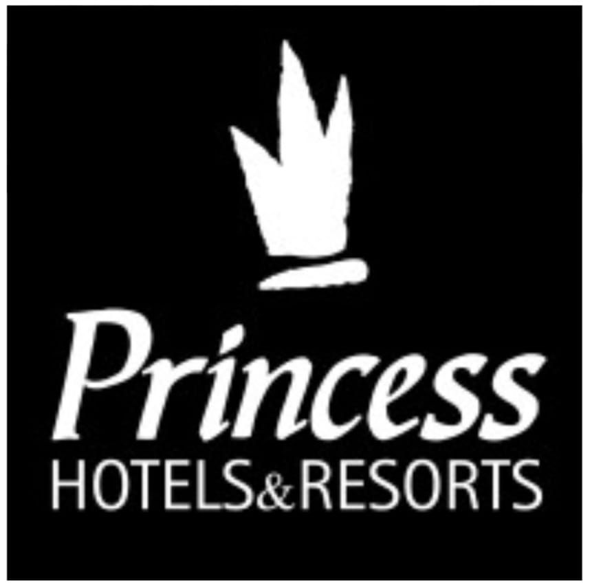 El logotipo de Princess Hotels and Resorts es blanco sobre fondo negro.