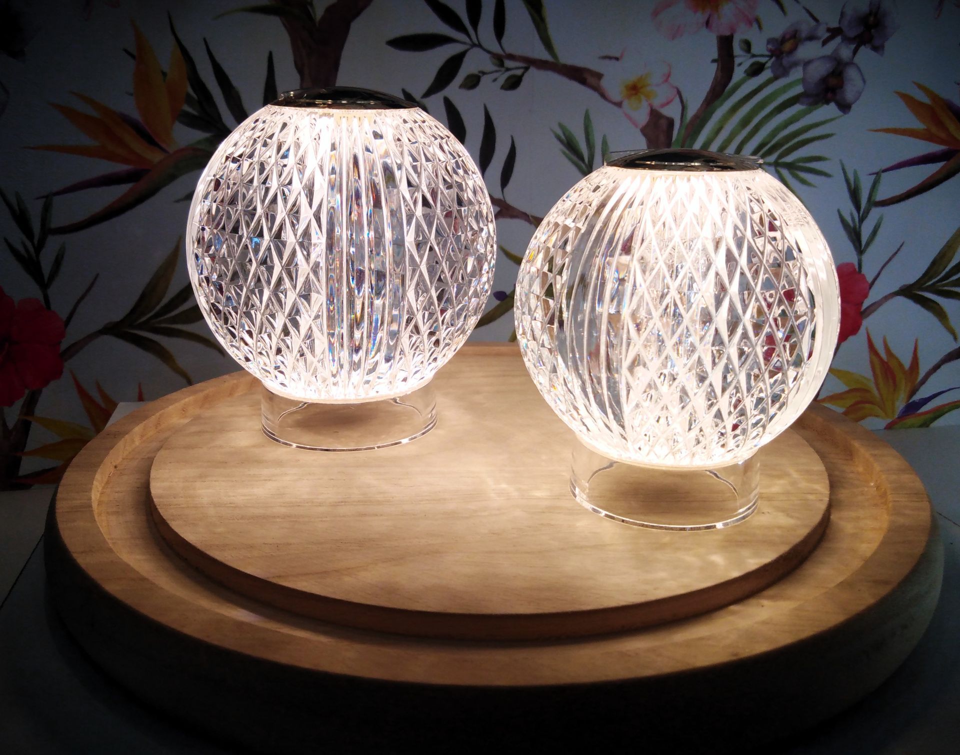 Lampe rechargeable et tactile en verre