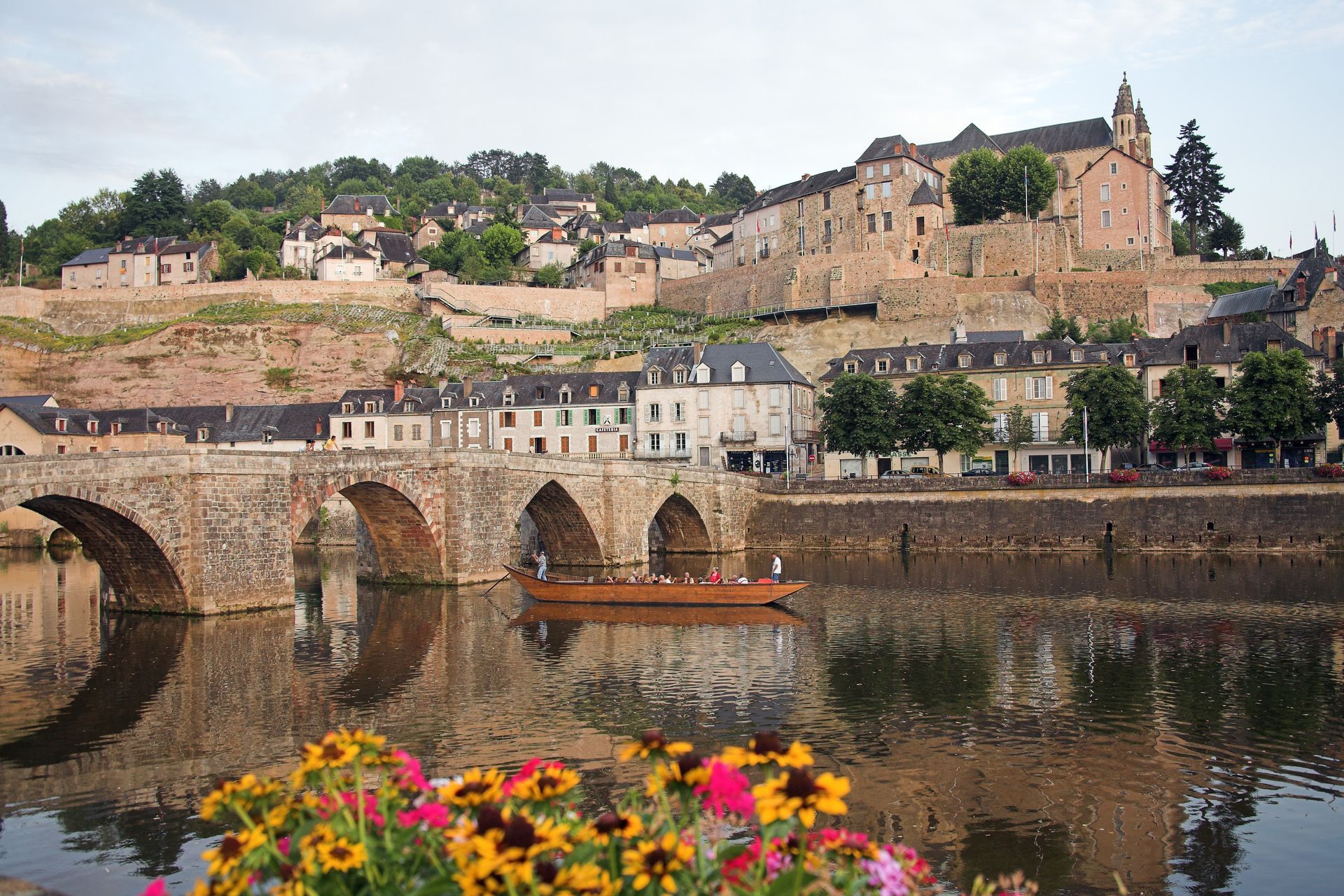 Vers la page Terrasson-Lavilledieu.