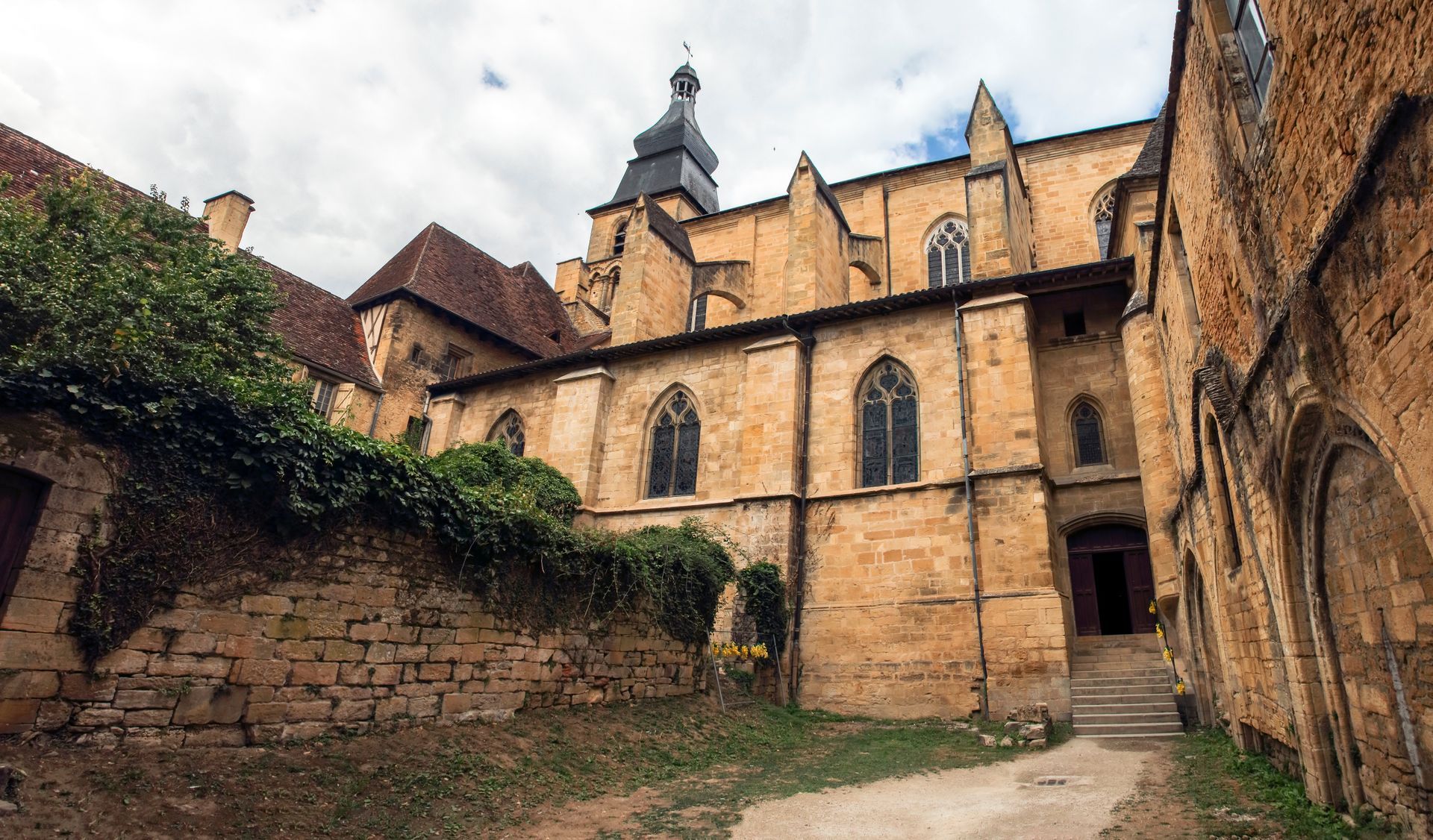 Vers la page Nettoyage de monuments à la vapeur.