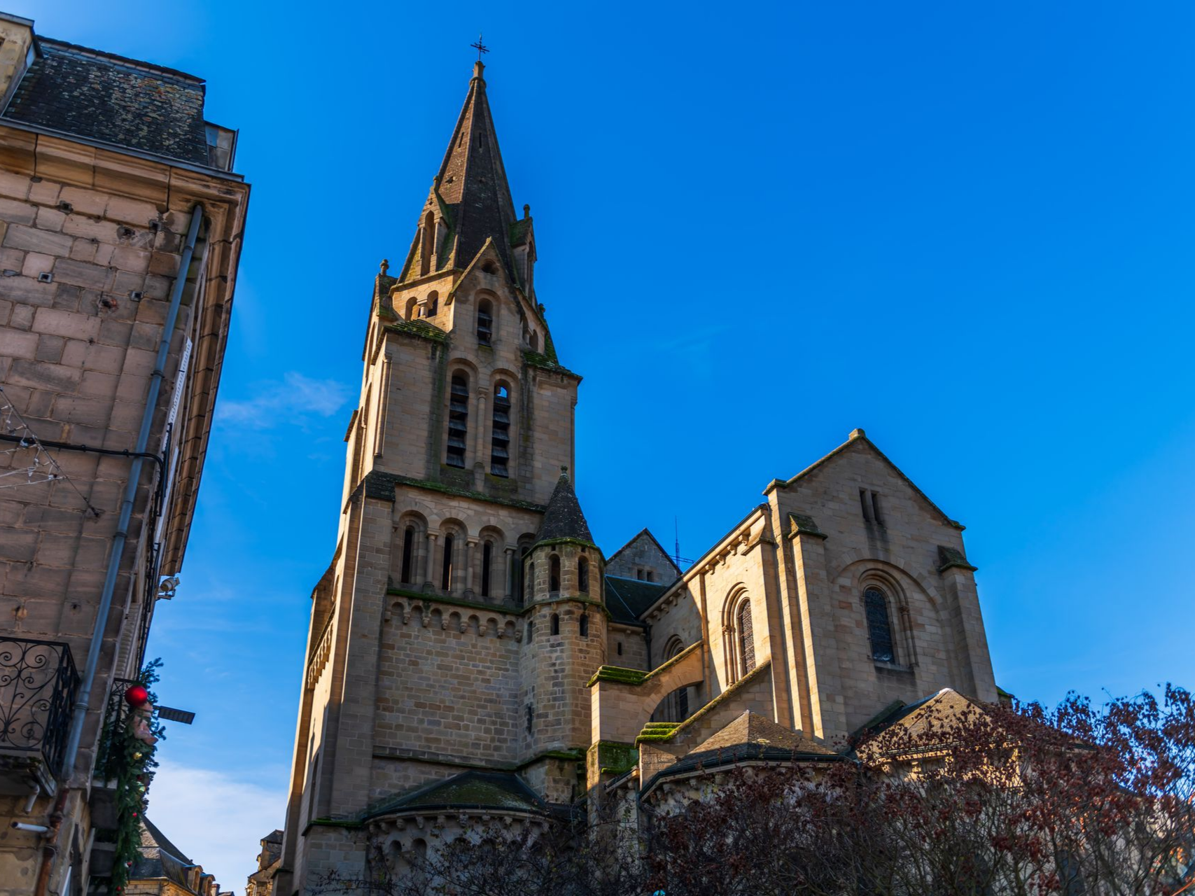 Vers la page Nettoyage de monuments historiques par drone.