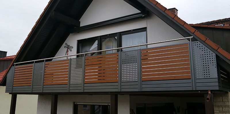 Modell Aurach 31 mit Edelstahlhandlauf als Sondermodell