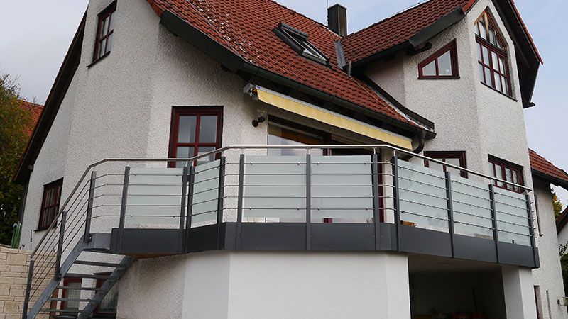 Modell Aurach 22 mit VSG weiß matt