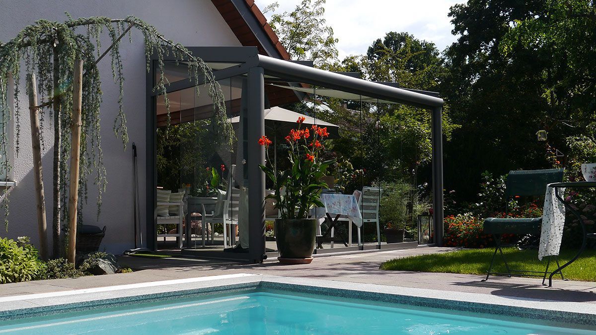 Terrassendach aus Aluminium mit Schiebelement