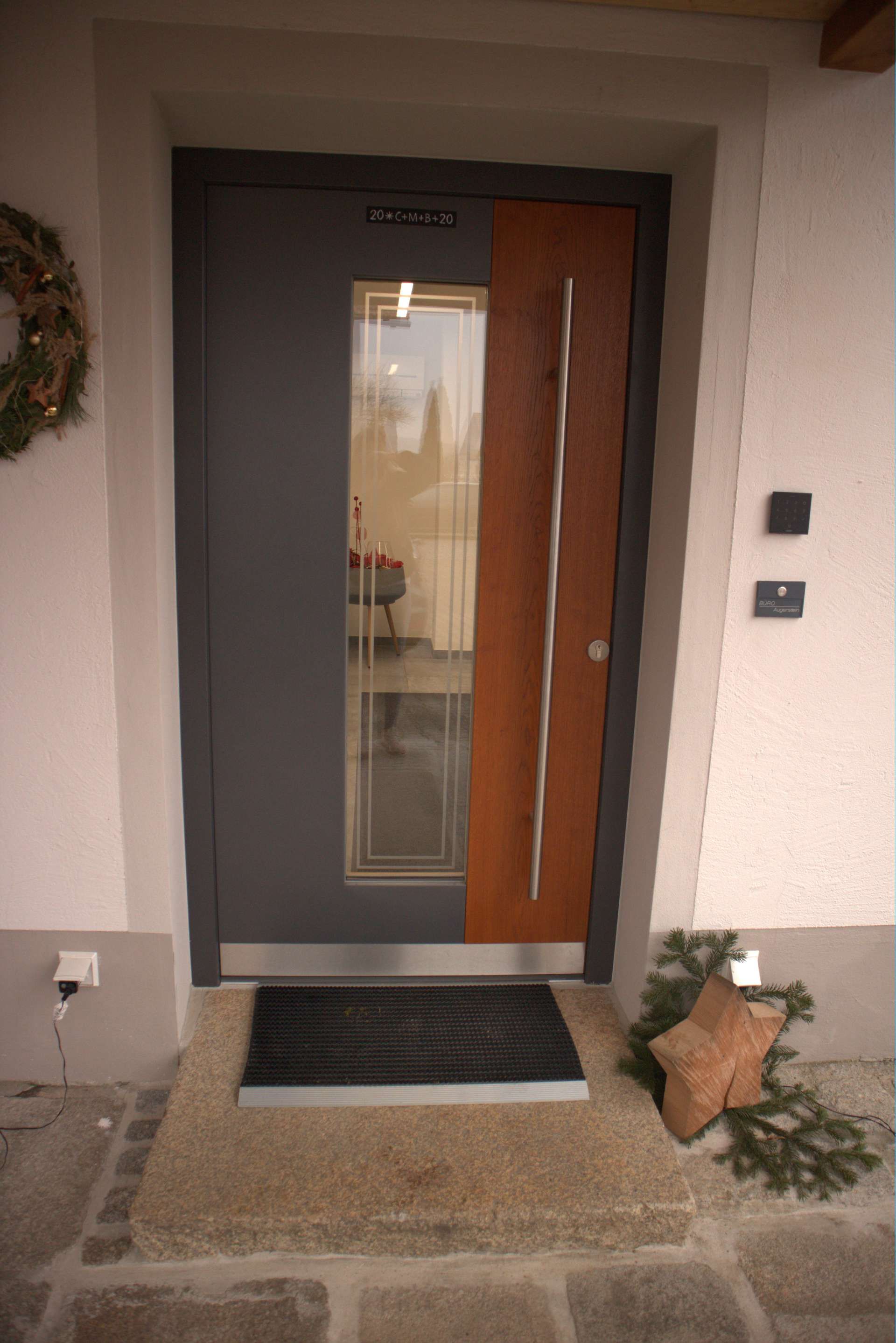 Wohnungstür zweifarbig Holzelement