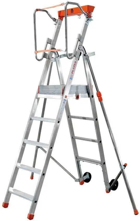 Plateforme de travail roulante en aluminium avec dispositifs de sécurité orange.