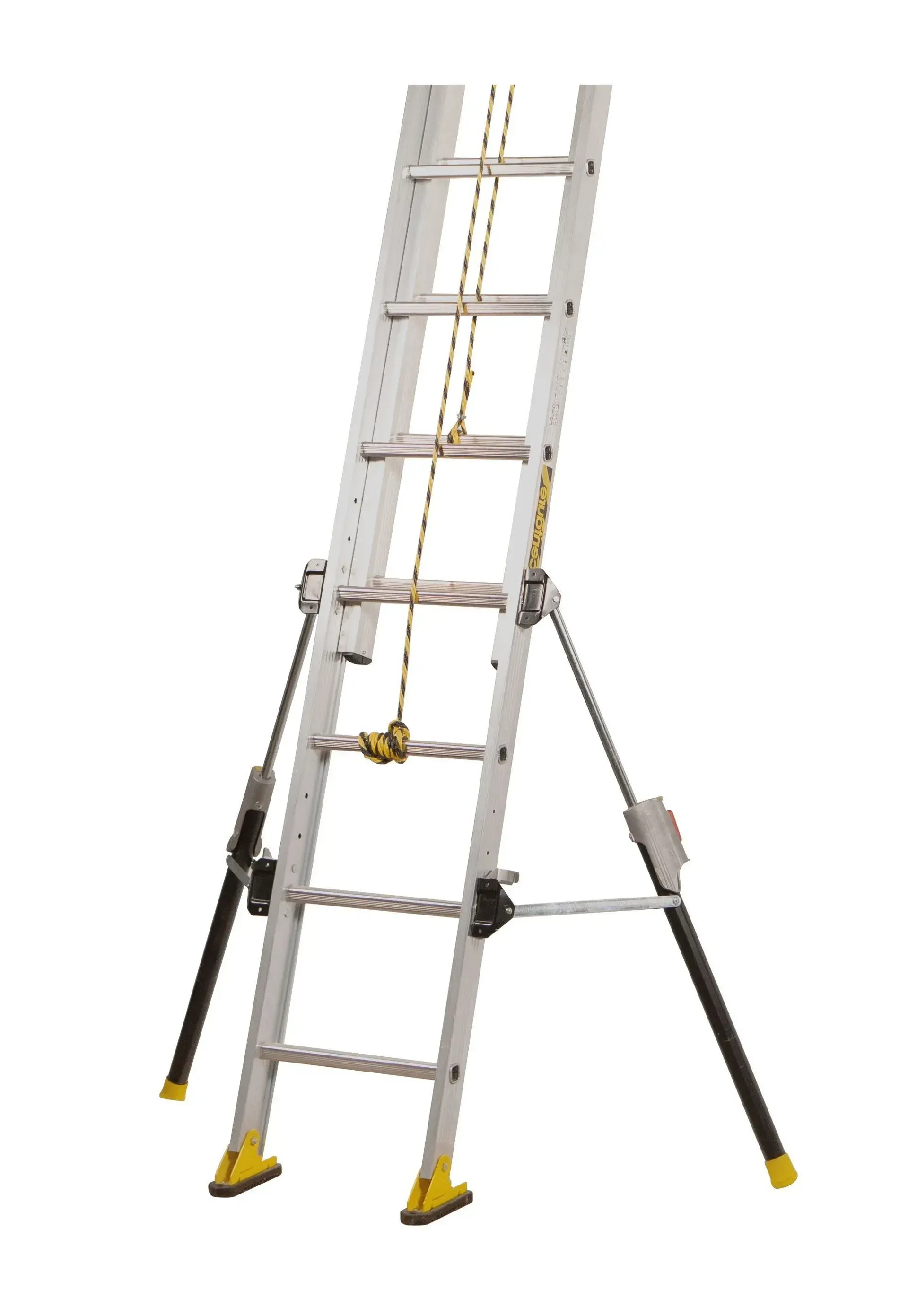 Échelle coulissante en aluminium avec pieds stabilisateurs déployés, sur fond blanc.