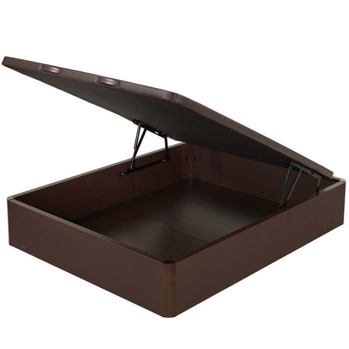 Una caja marrón con la tapa abierta sobre un fondo blanco.