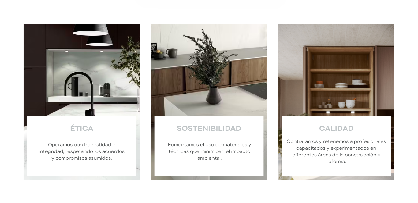 Tres imágenes de diseño de cocina con superposiciones de texto que resaltan el estilo, la sostenibilidad y la calidad.