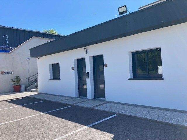 Portes à l'arrière de l'hôtel