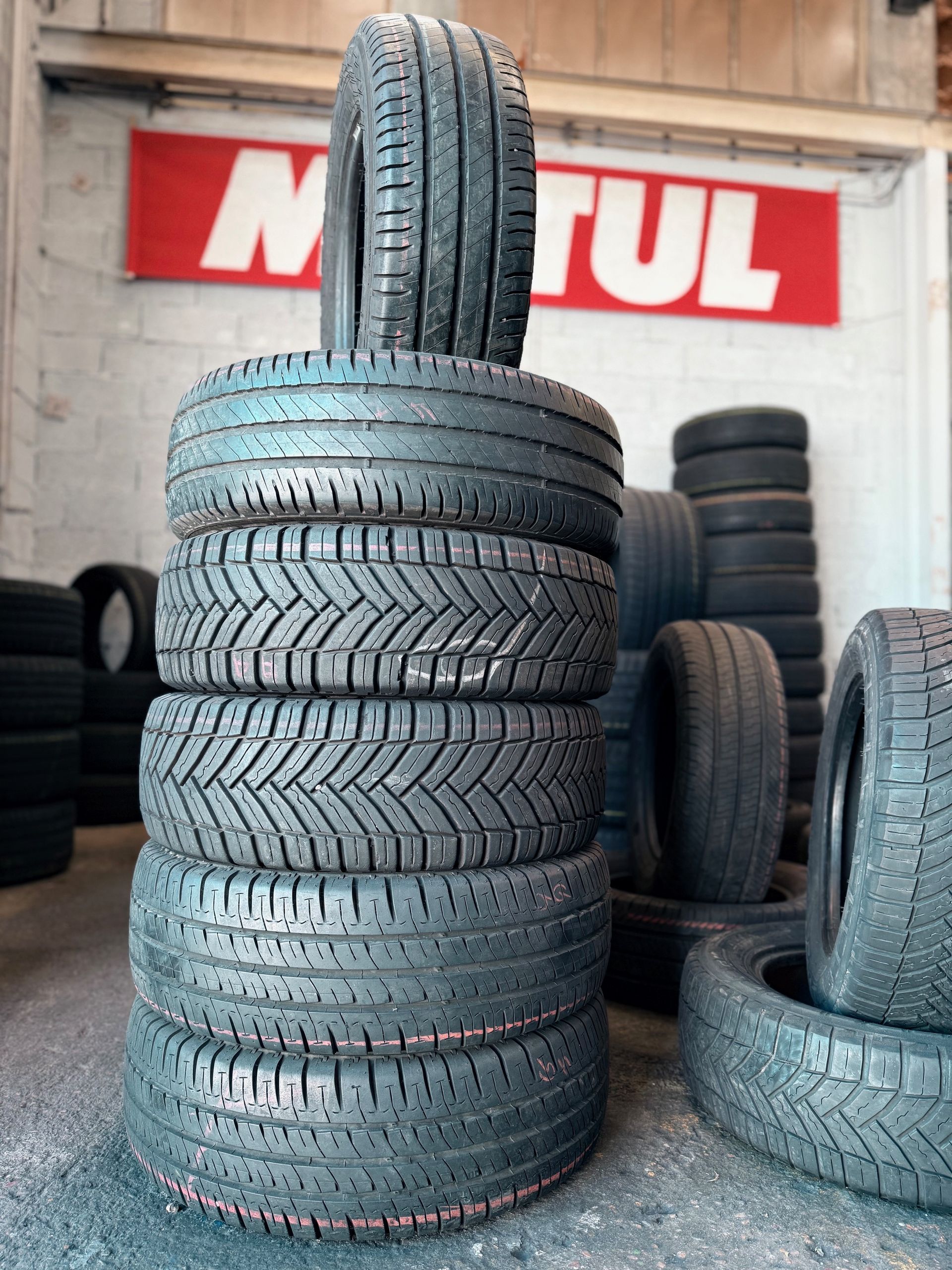 Des pneus d'occasion