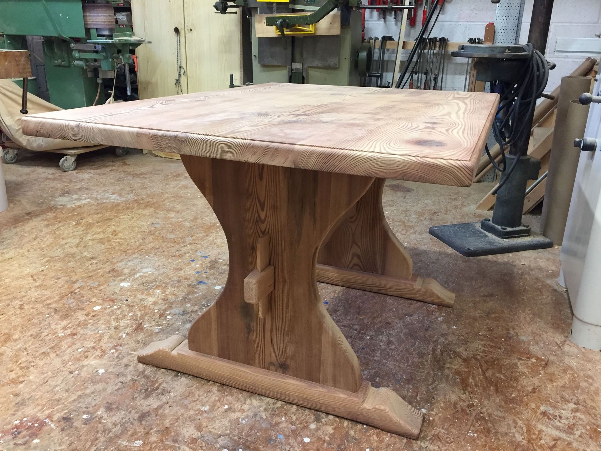 Tavolo da pranzo in legno