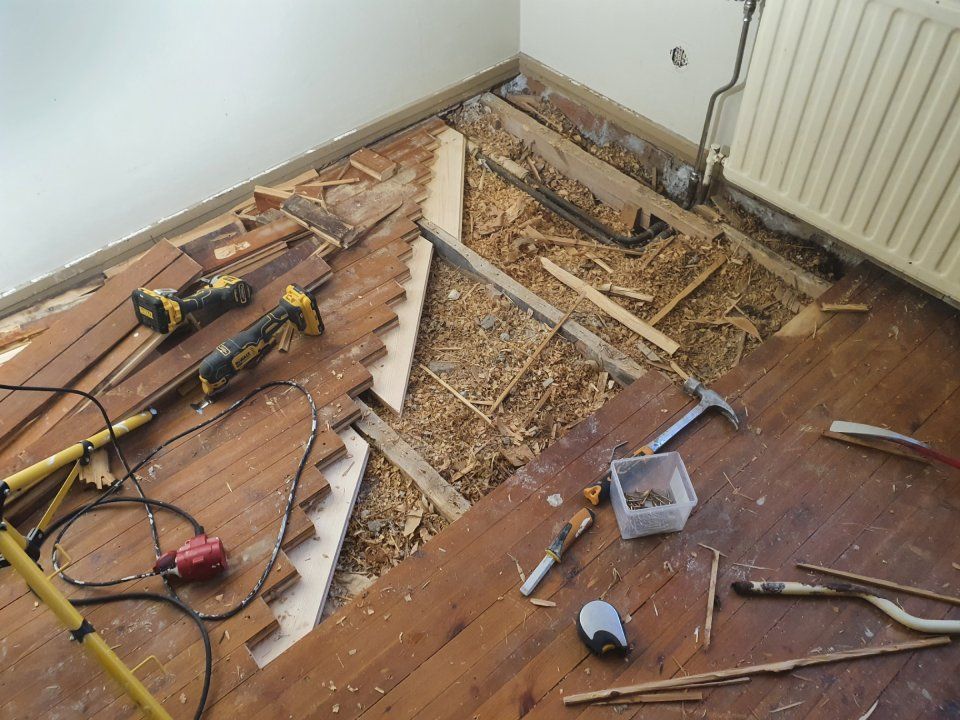 Vanhan lattian irrotus