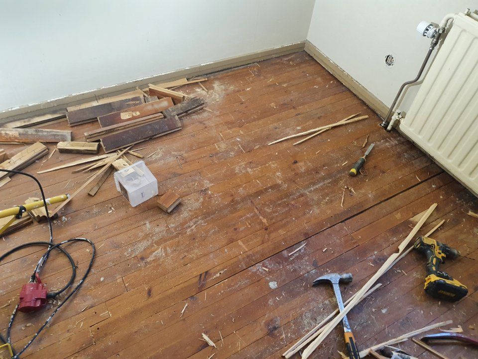 Lattian uusintatyöt