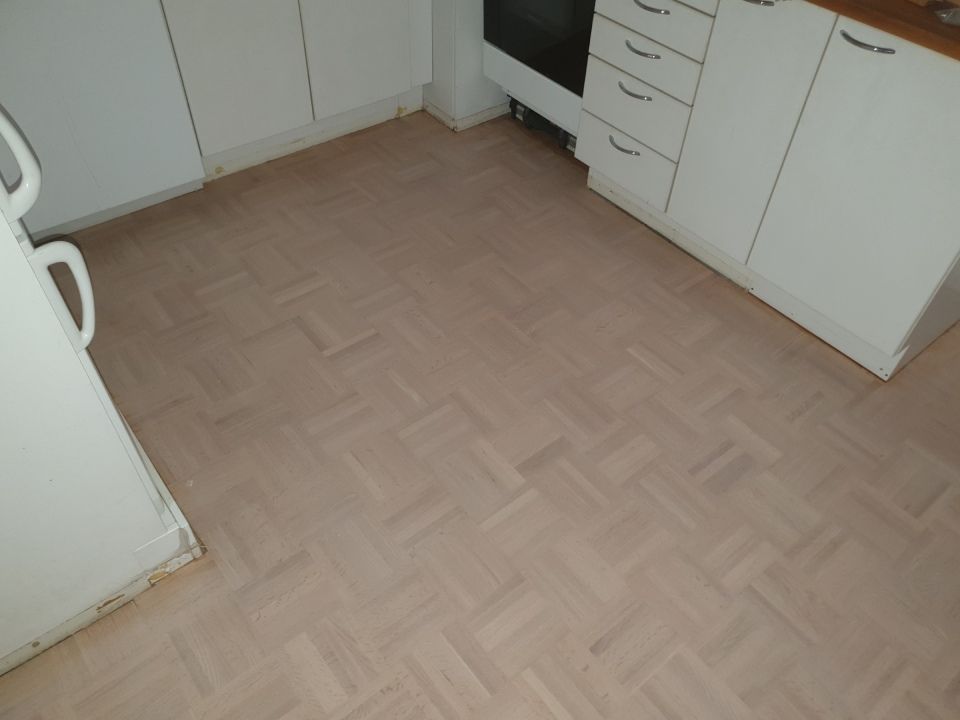 Keittiön lattia