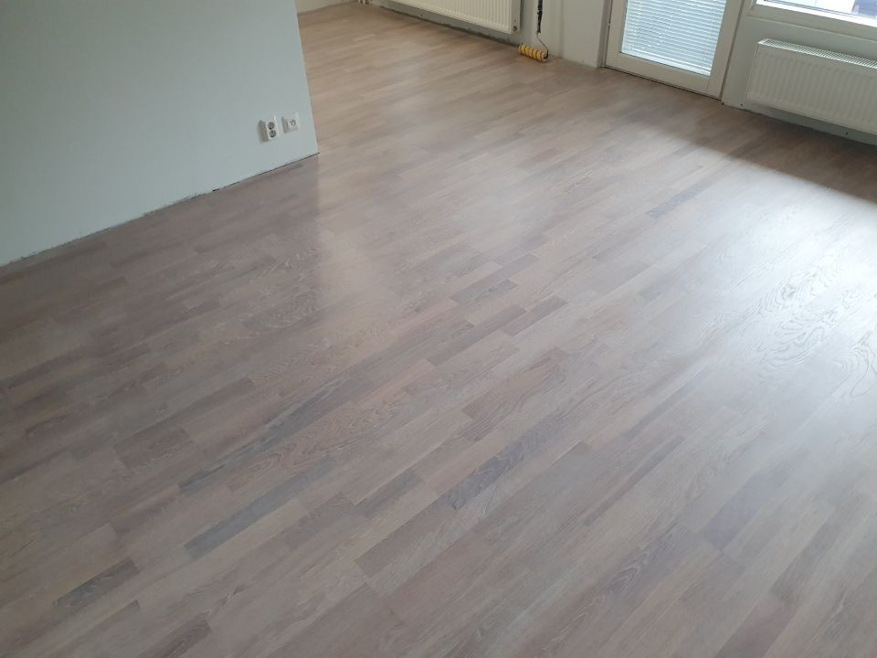 Parkettilattian vaihto