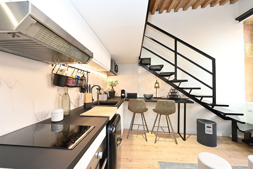 Cuisine avec table haute