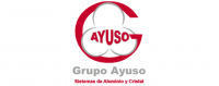 Un logotipo rojo y blanco para el Grupo Ayuso sobre un fondo blanco.