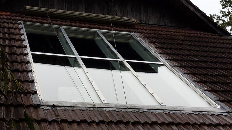 Verglasung Dachbodenschräge - Glaserei Scheidegger AG in Luterbach