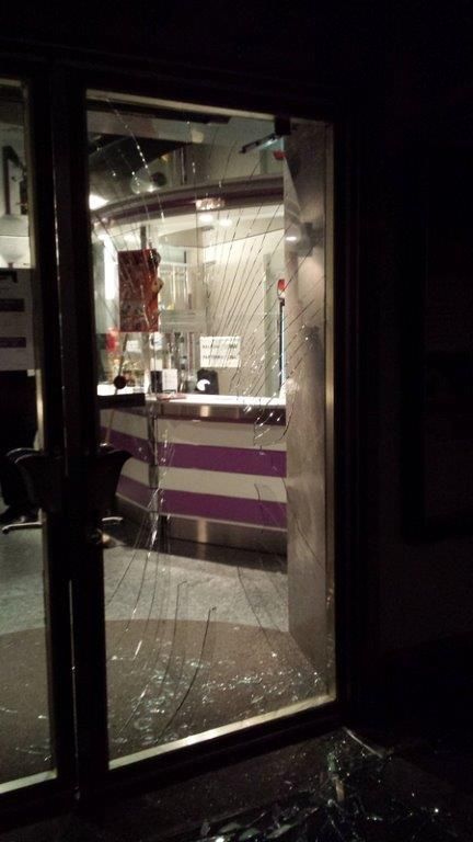 Glasbruch Eingangstüre - Glaserei Scheidegger AG in Luterbach