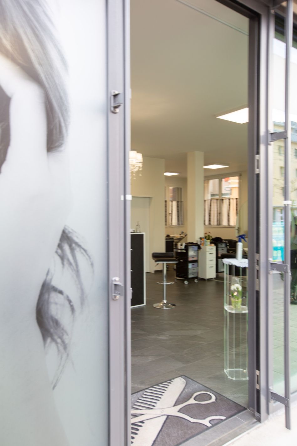 Naturfarben - Marias Hair and Nails Lounge - Birsfelden