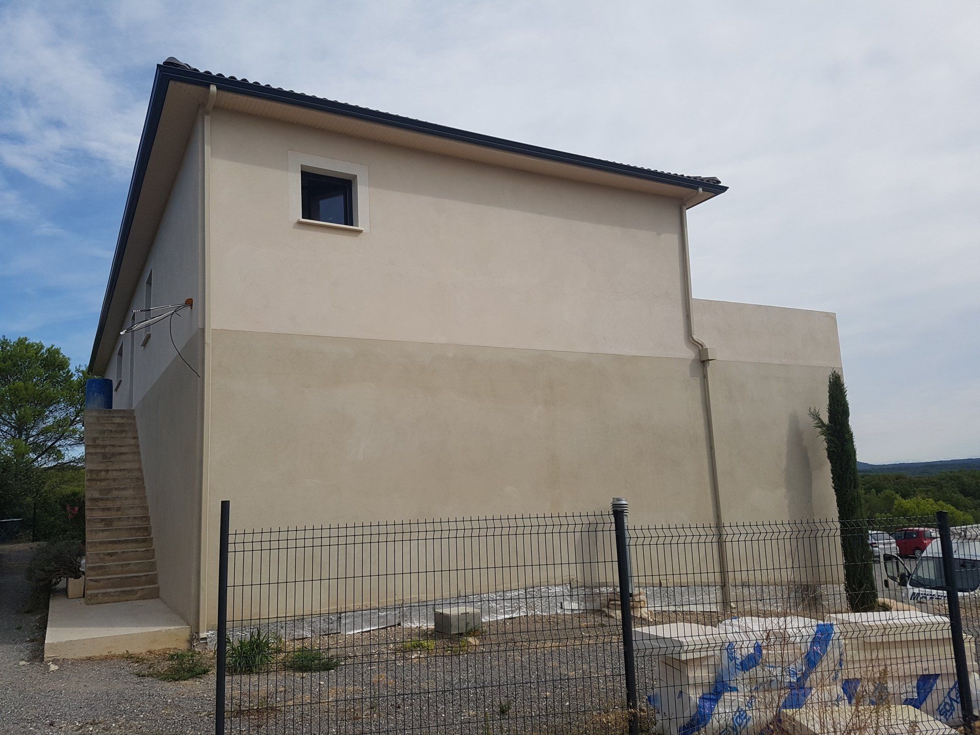 Débords couleur crème