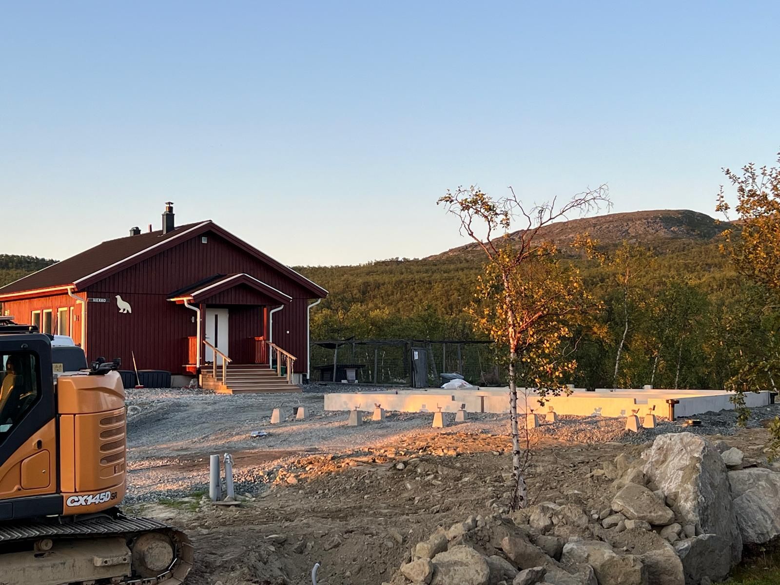 Diggers Oy:n asiantunteva tiimi huolehtii pihan pohjista ja pintatöistä.