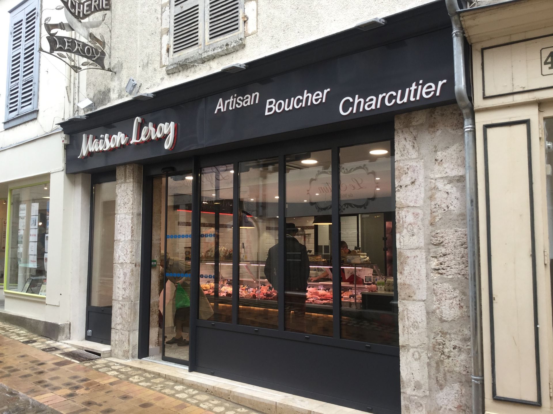 Façade boucherie  Maison Leroy