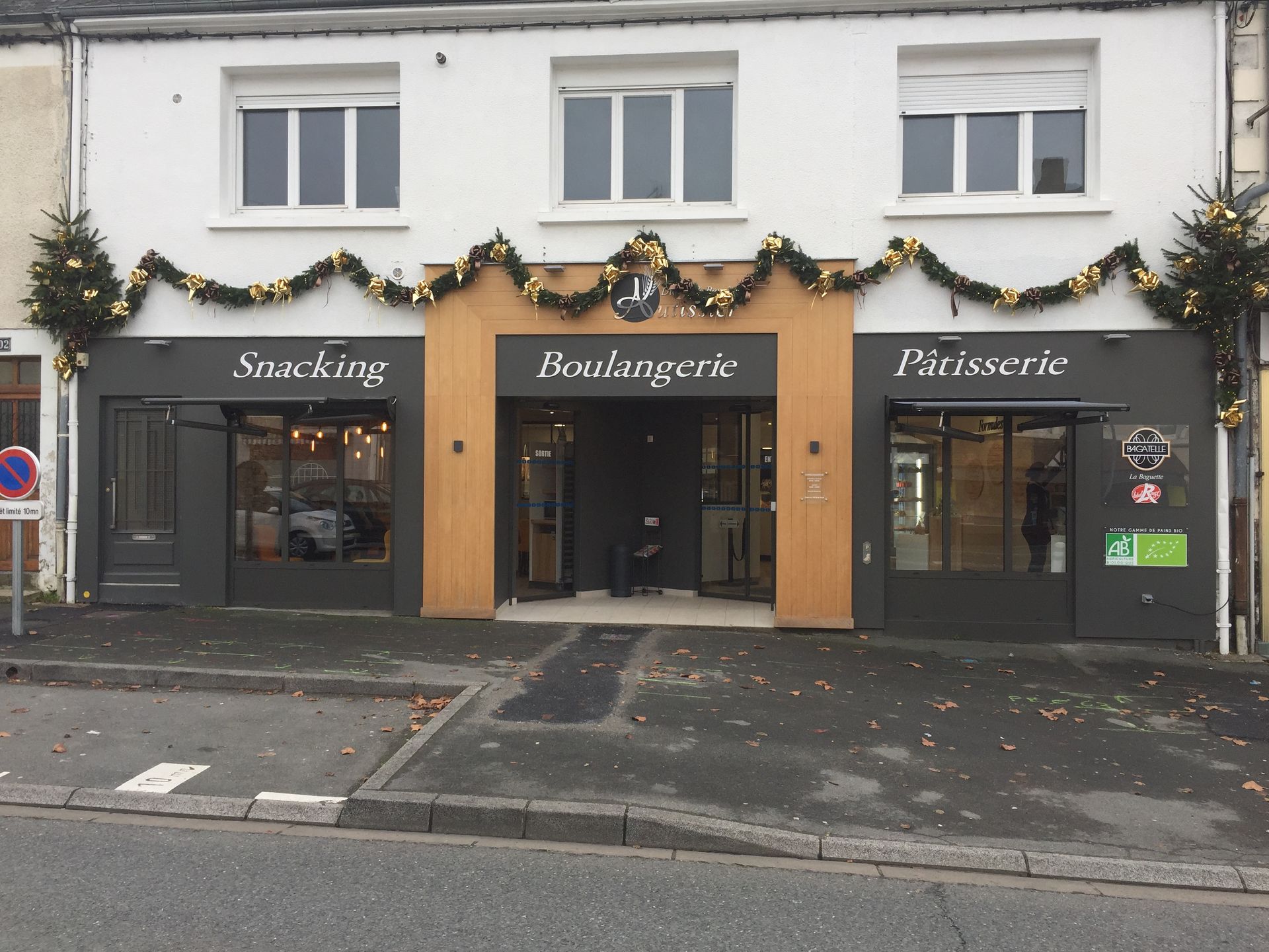 Façade d'une boulangerie Snacking