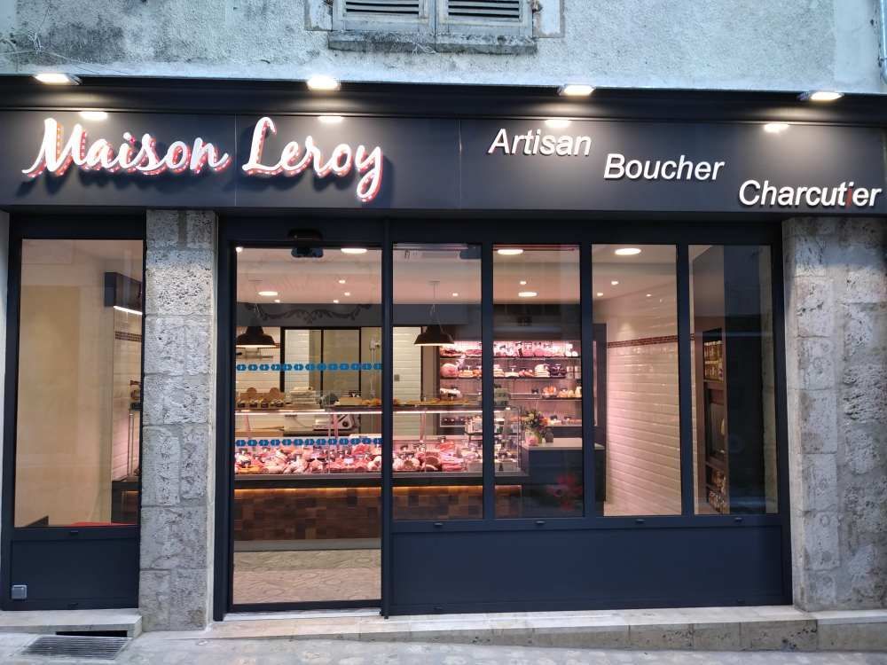 Façade d'un artisan boucher Maison Leroy