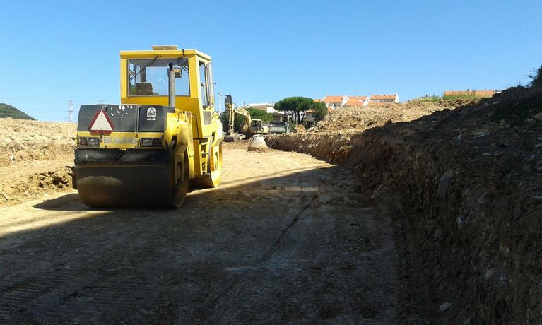 obras de construção, reabilitação e conservação de infra-estruturas rodoviárias
