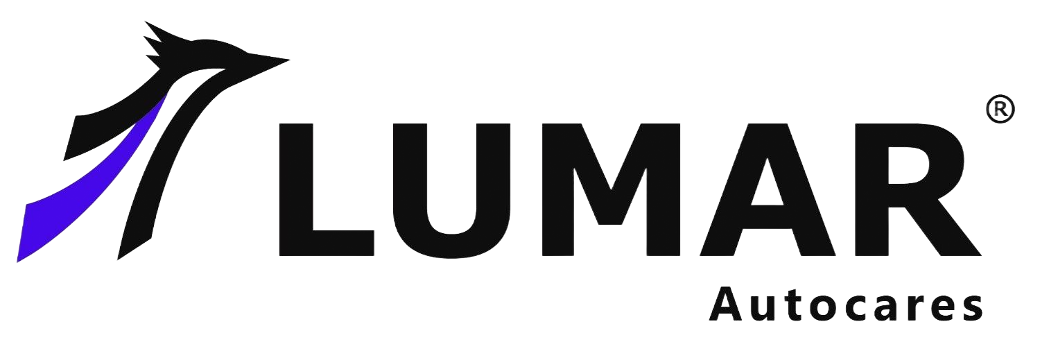 Logotipo de Lumar Autocares con un icono en negro y morado, seguido de un texto negro en negrita que dice LUMAR Autocares.