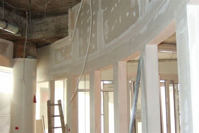 Trockenbau im Farbkonzept umgesetzt