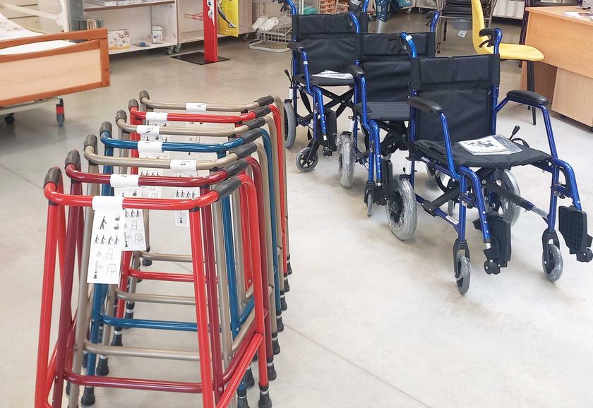 Sélection de déambulateurs et fauteuils roulants