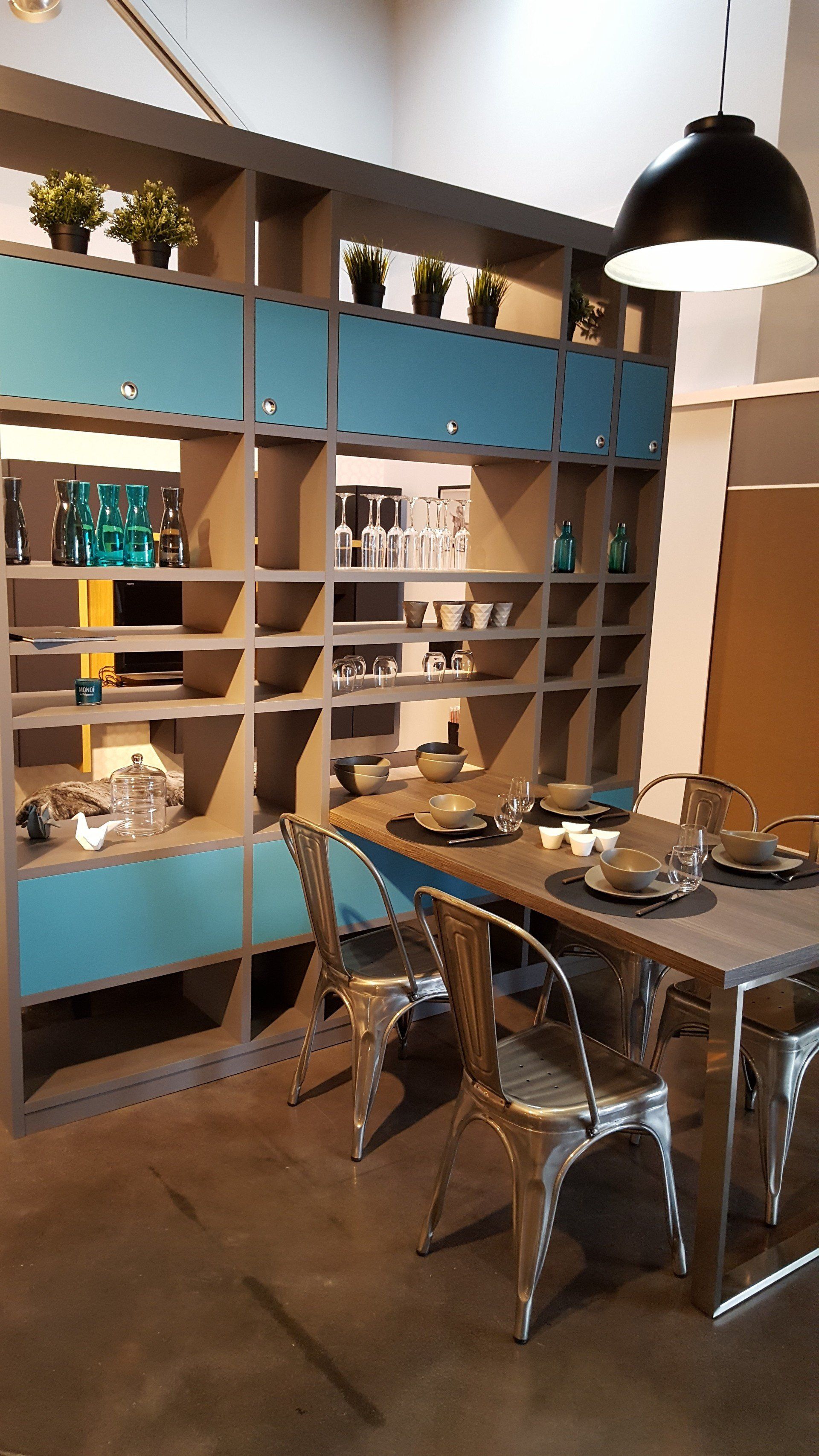 Salle à manger et rangements