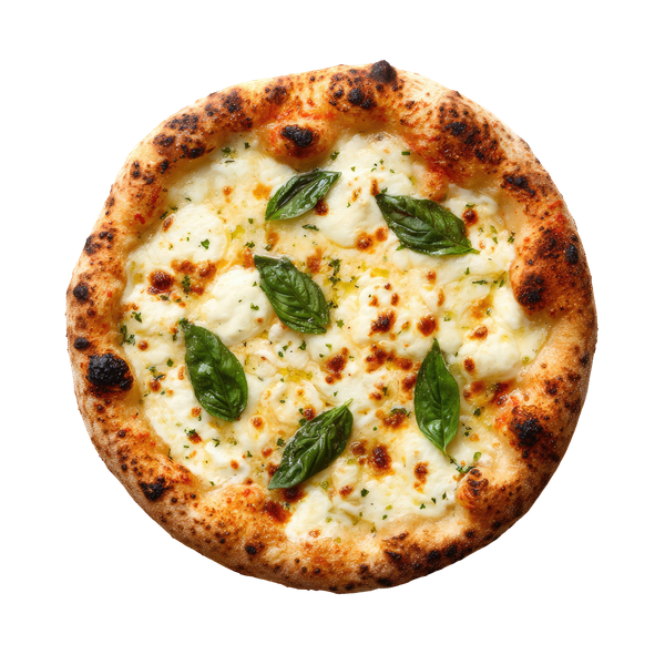 Pizza au fromage blanc, aux feuilles de basilic et à la croûte dorée.