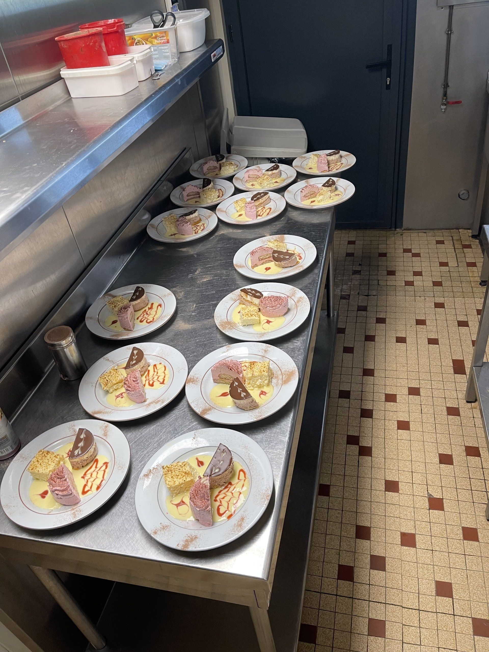 assiettes de desserts