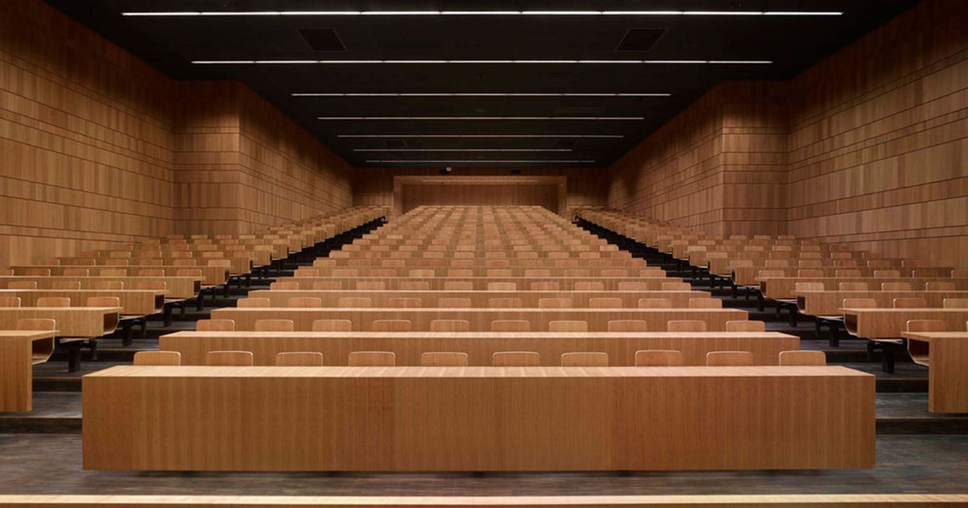 Shilpost Saal-Zürich