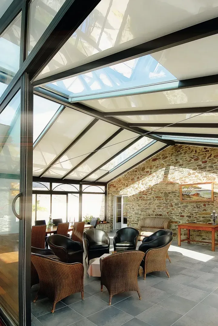 Intérieur d'une véranda technal moderne
