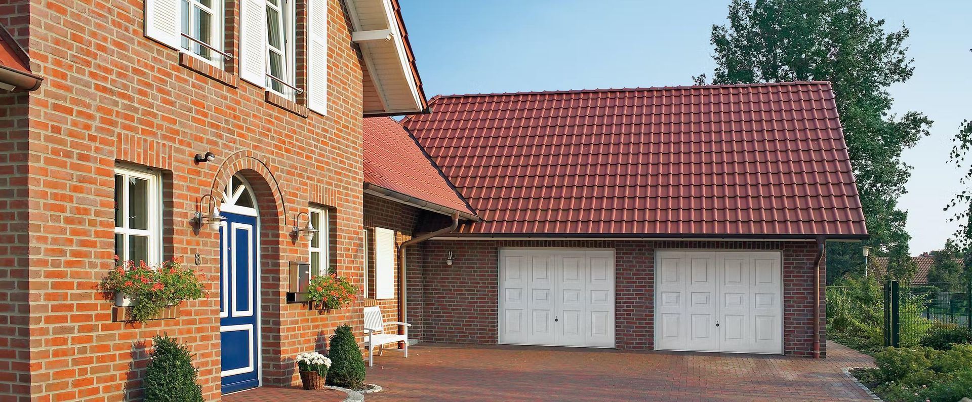 Porte battante blanche par Hormann