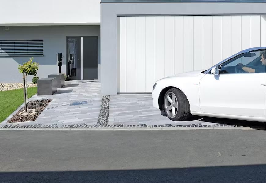 Rainures M en blanc trafic RAL 9016