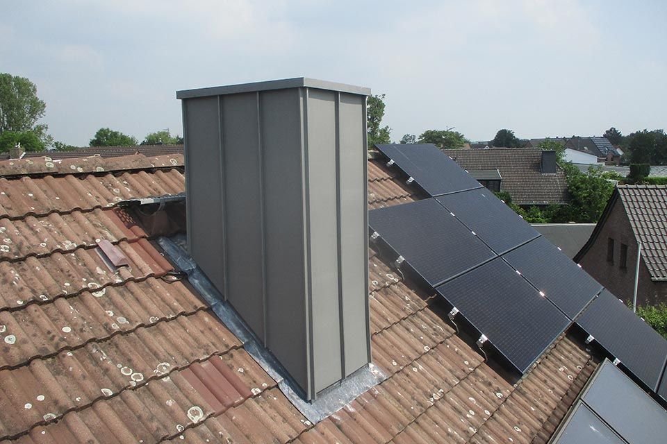 Kaminbau von Anton Plenkers Dachdecker- & Klempnermeister, Solarteur