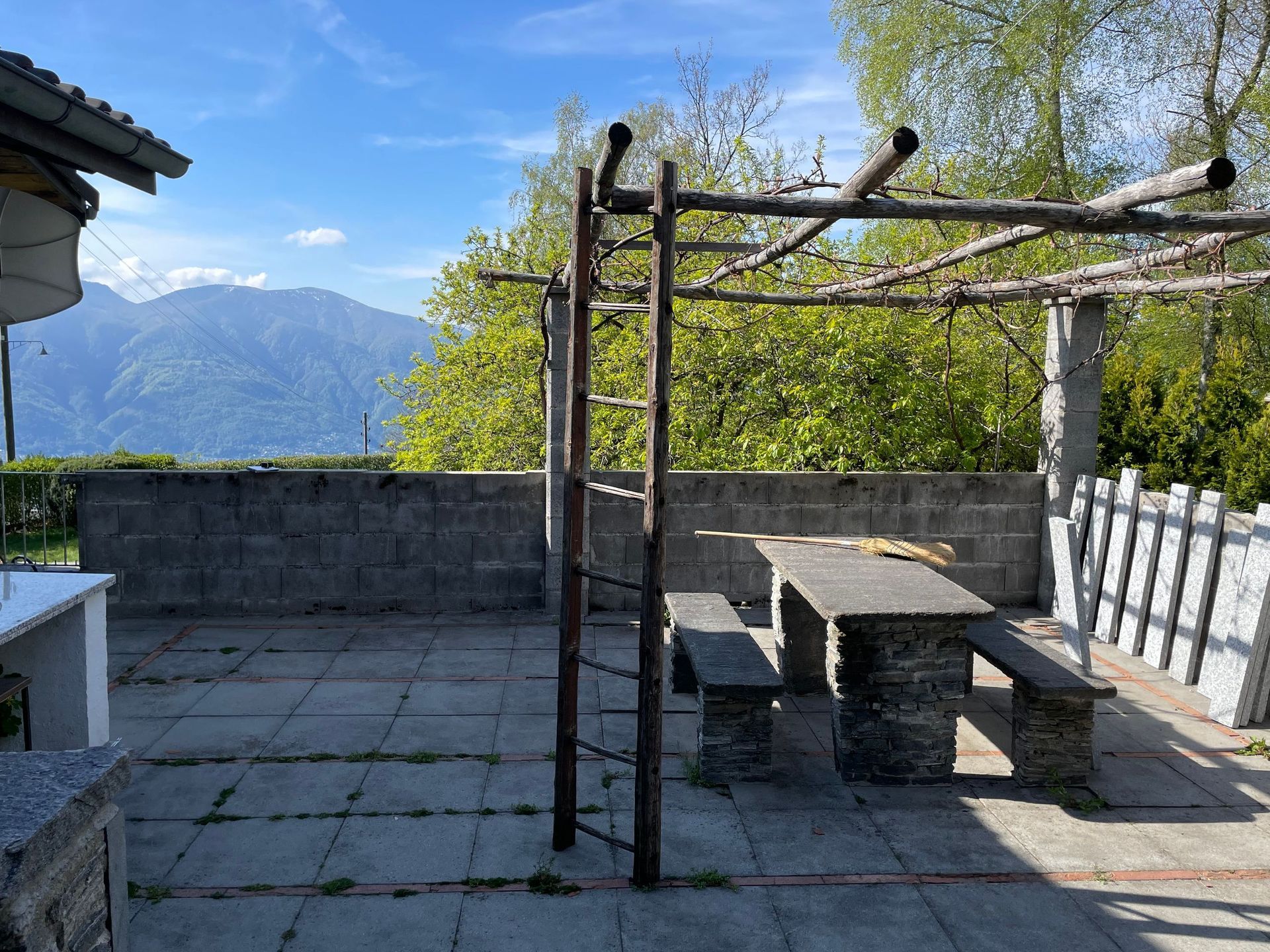 Granit Terrasse voher Terrazza mosaico granito prima