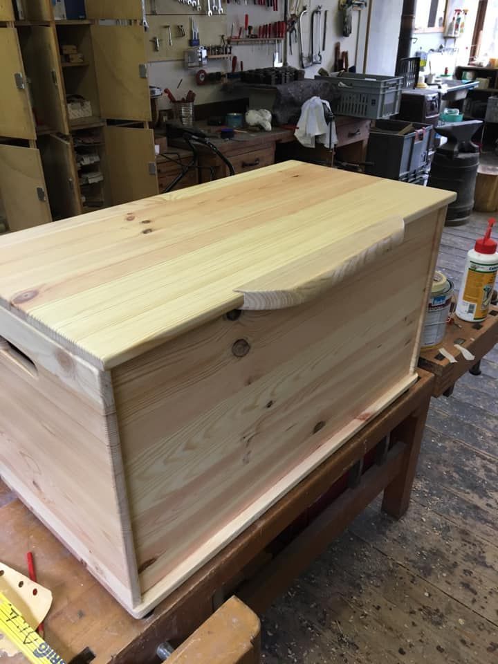 Cassa in legno di abete - SXL Artigiani - Lavori in legno e metallo Locarno